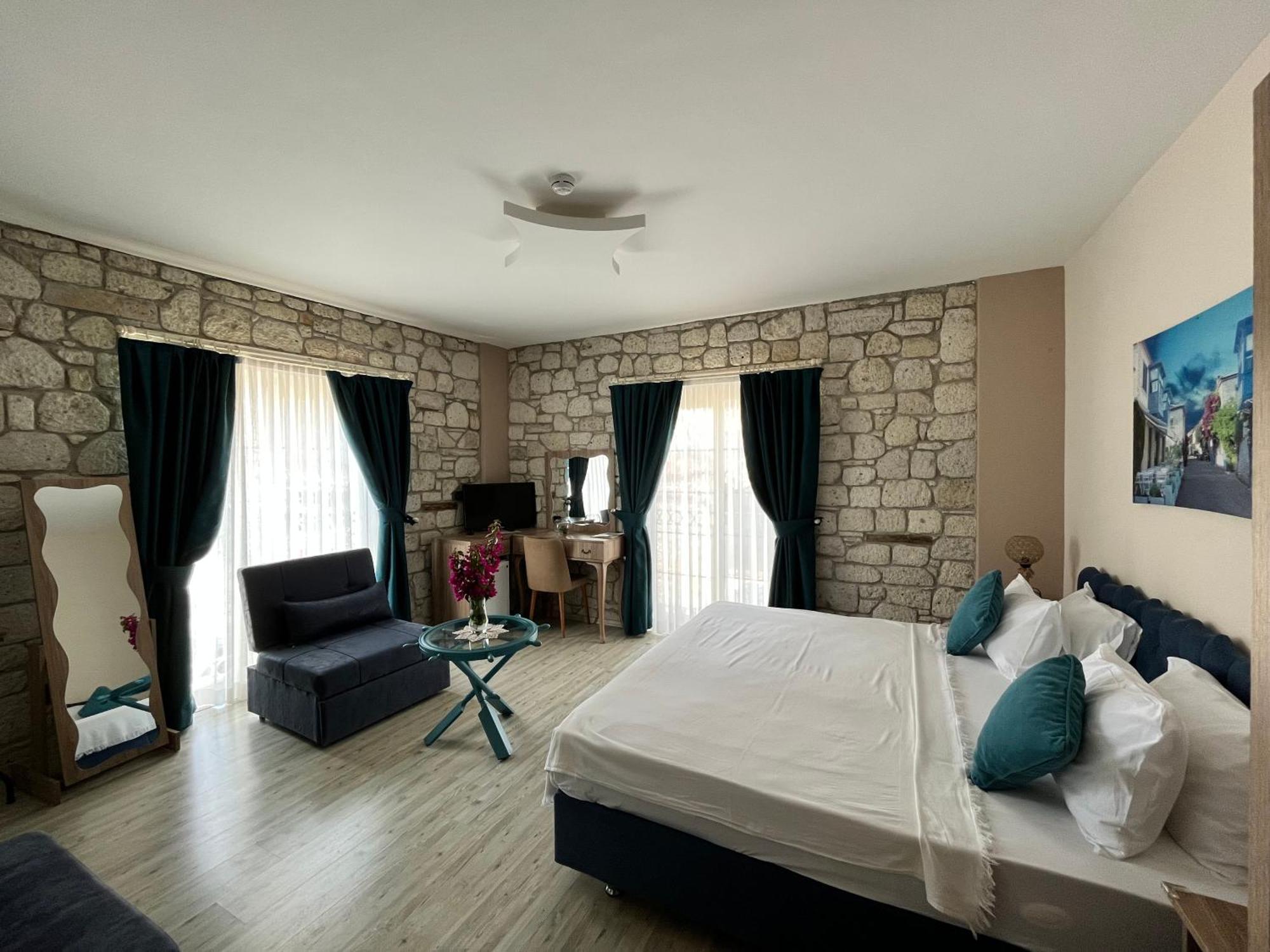 F&G Butik Hotel Алачати Экстерьер фото